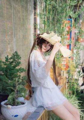 欧美女郎丰乳肥臀名字_神马影院手机在线观看